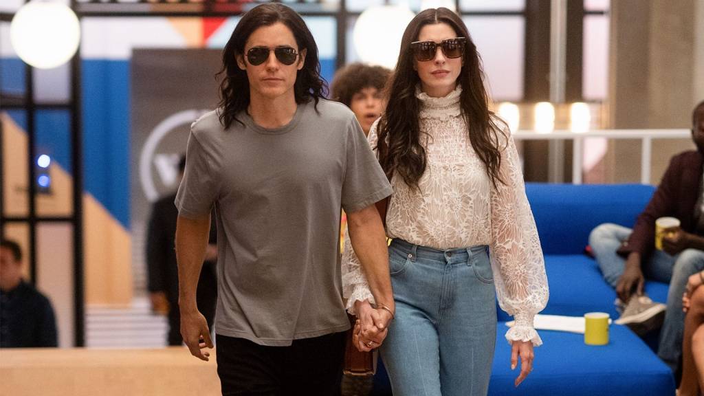 WeCrashed: Anne Hathaway e Jared Leto vivem casal fundador de empresa de coworking