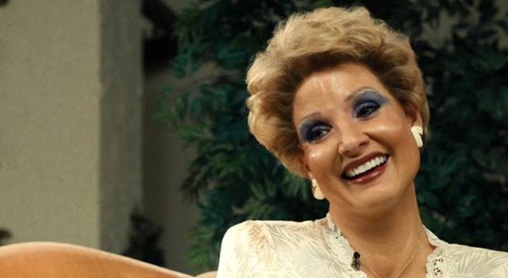 Jessica Chastain interpretando Tammy Faye