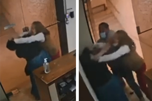 Montagem mostra frames de vídeo, com mulher agredindo a cozinheira em frente a porta de vidro