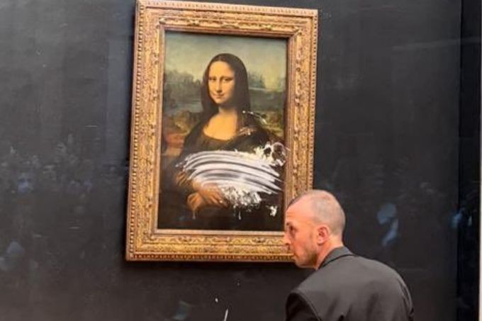 La Gioconda após sofrer ataque