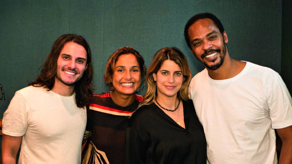 Spotify lança audiossérie de Batman com vozes de Rocco Pitanga e Tainá Müller