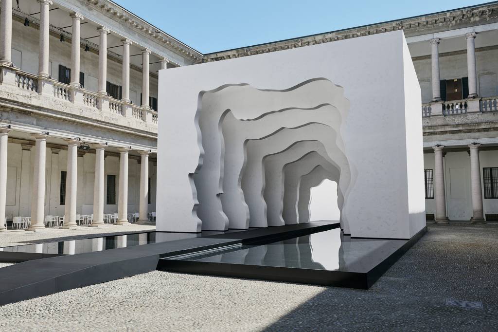 Divided Layers, por Daniel Arsham na Milan Design Week 2022.