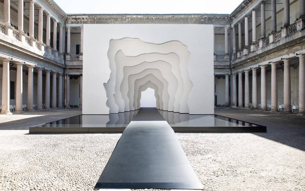 Divided Layers, por Daniel Arsham na Milan Design Week 2022.