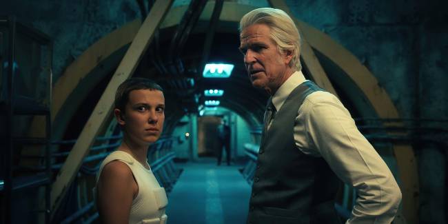Stranger Things Millie Bobby Brown, a Eleven, e Matthew Modine como Dr. Martin Brenner