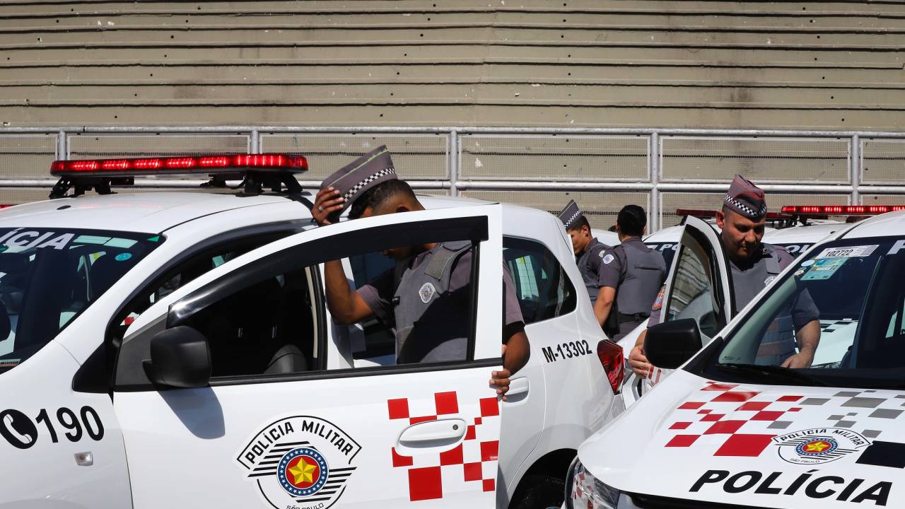 Viaturas da Polícia Militar de São Paulo.