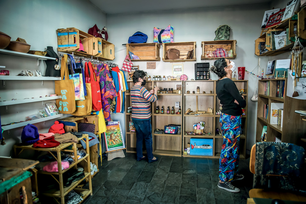 Ponto de Economia Solidária do Butantã Instituto Butantan pretende construir dois edifícios-garagem e uma nova portaria. Originalmente, projeto previa usar terreno onde fica o ponto – mas o instituto mudou o projeto nesta semana para não afetar mais o local.