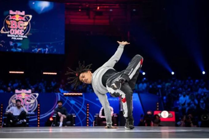 B-Boy brasileiro Bart, durante a Final Mundial do Red Bull BC One 2021, em Gdansk, na Polôniavvvv