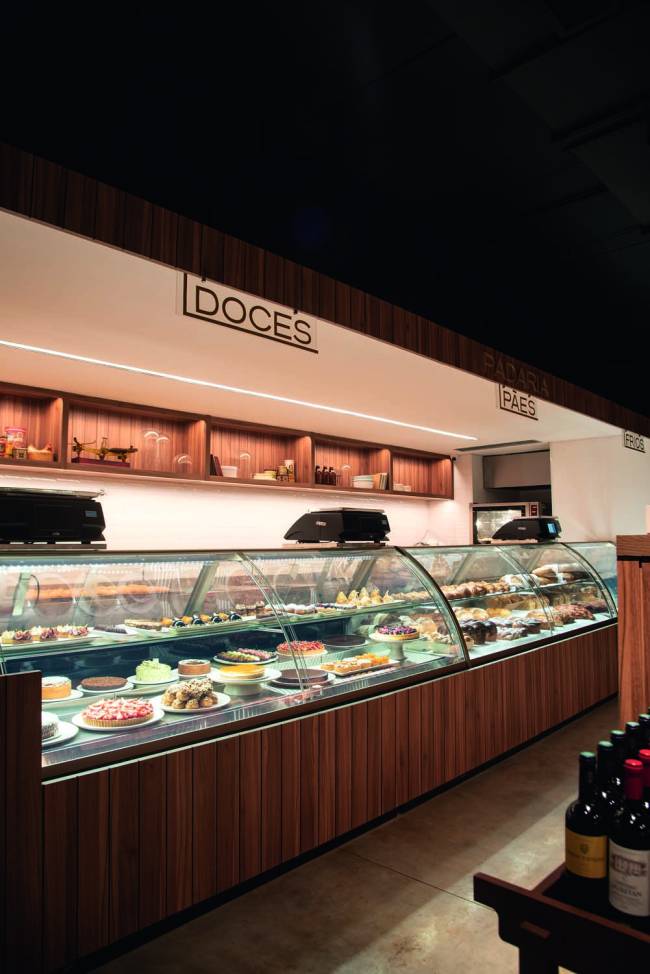 Emporio Fasano vitrine com doces do empório