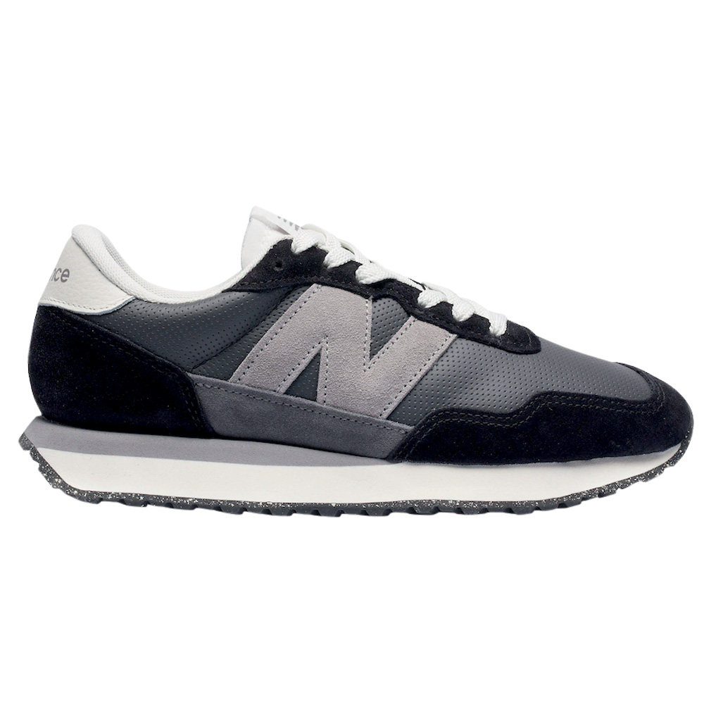 Tênis.jpg Tênis New Balance masculino preto, branco e cinza