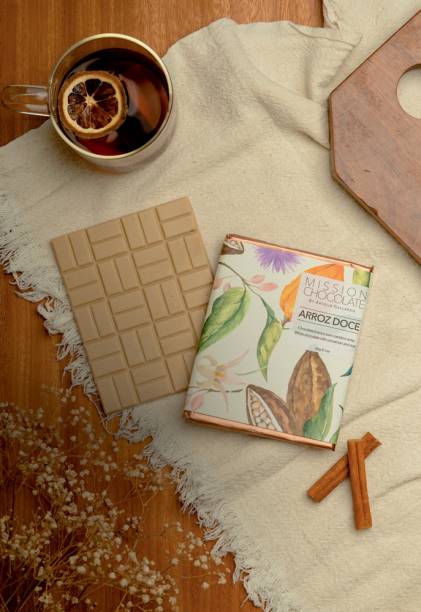 Arroz-doce: chocolatebranco com canela e flocos crocantesdo cereal Arroz-doce: chocolatebranco com canela e flocos crocantesdo cereal