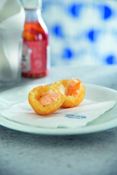 Bolinho do Braca: camarão, mandioca e catupiry Bolinho do Braca: camarão, mandioca e catupiry