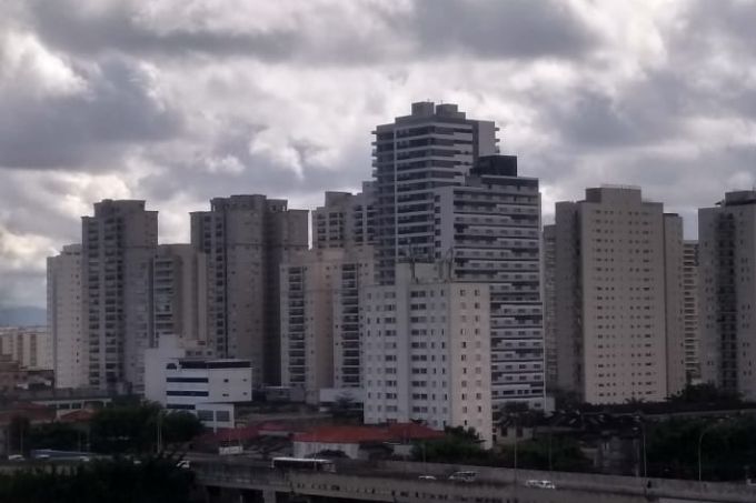 Temperaturas elevadas e chuva: confira como fica a previsão do tempo desta semana