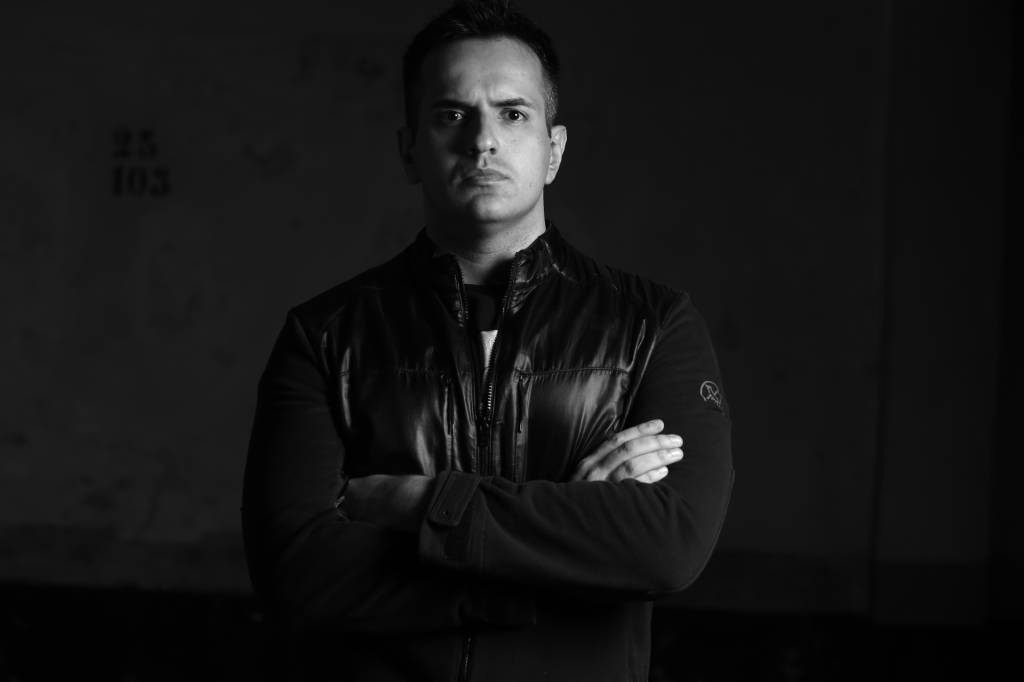 Criador de boneco faria limer trata câncer e quer Raul Seixas no portfólio