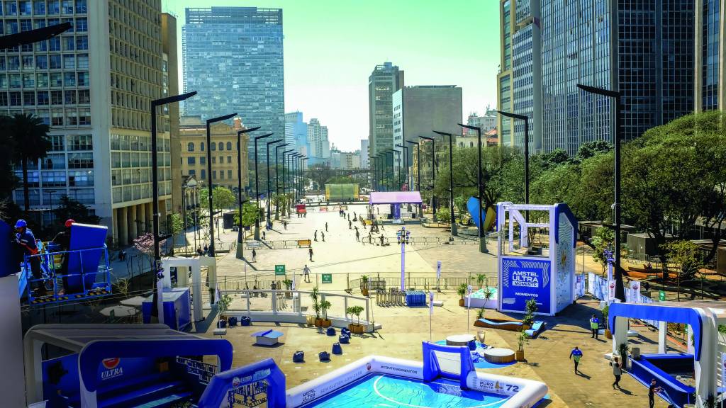 Vale do Anhangabaú ainda tem pouco movimento e lugares fechados após reabertura