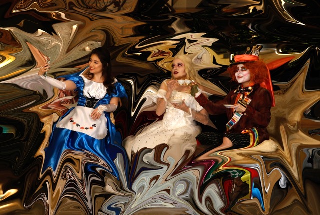 Exposição terá chá da tarde com Alice no País das Maravilhas