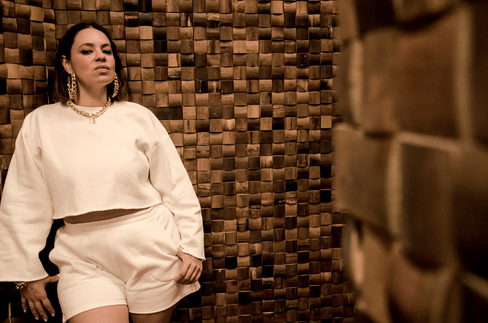 Lurdez da Luz faz dobradinha no Sesc 24 de Maio