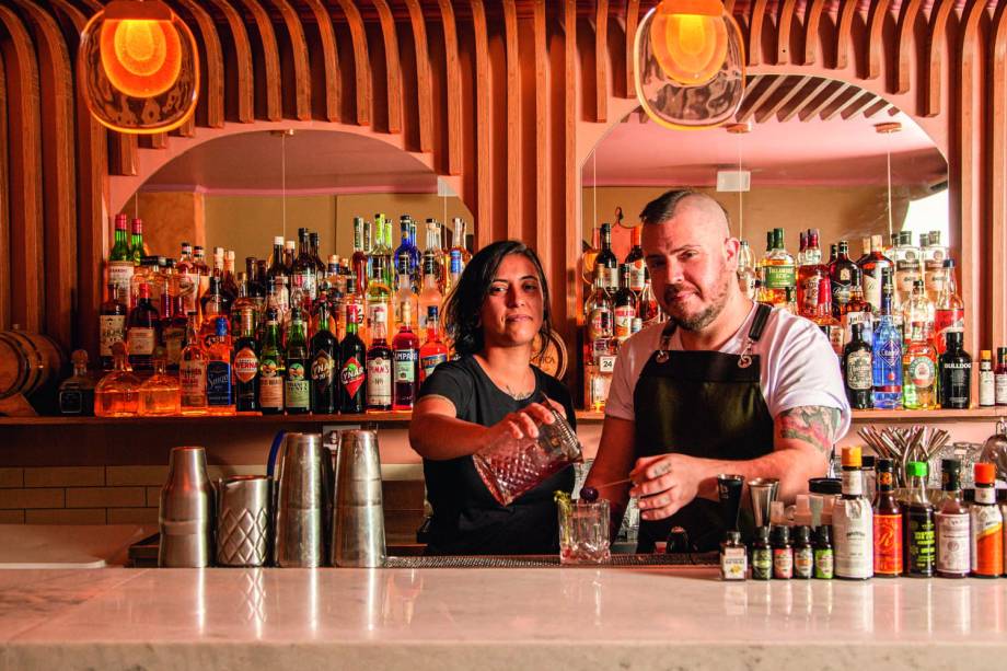 Tábata Magarão e Ale Bussab: carioca e paulistano à frente do Trinca Tábata Magarão e Ale Bussab: carioca e paulistano à frente do Trinca