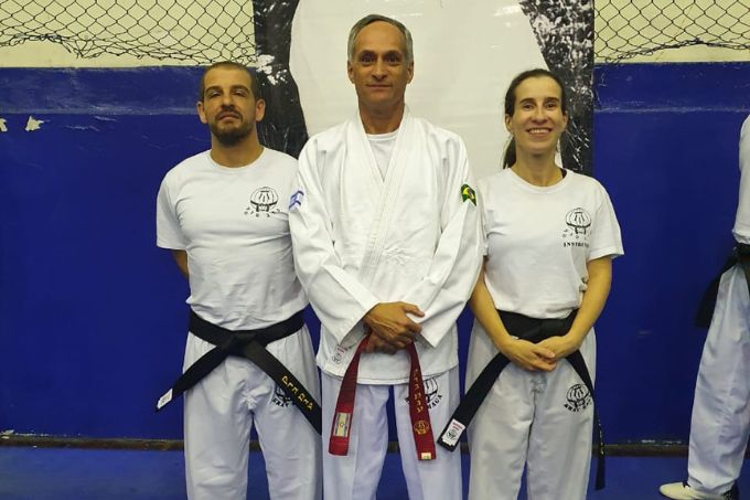 Conheça o primeiro casal a conseguir junto a faixa preta de Krav Maga