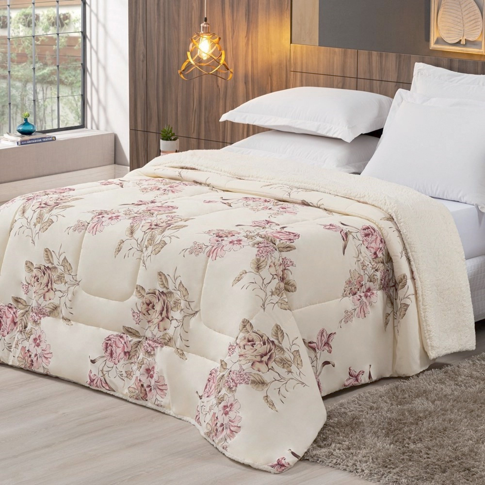 Imagem mostra cama e edredom estampado