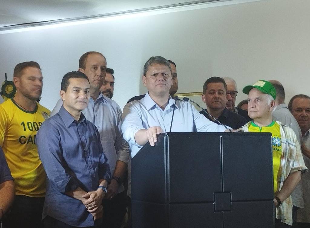 Tarcísio diz que buscará “alinhamento com governo federal”