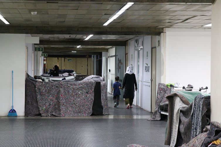 O drama dos mais de 100 afegãos acampados no Aeroporto de Guarulhos