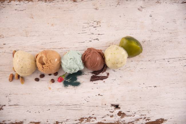 Spirulina, café, cambuci, pistache e chocolate - Albero dei Gelati