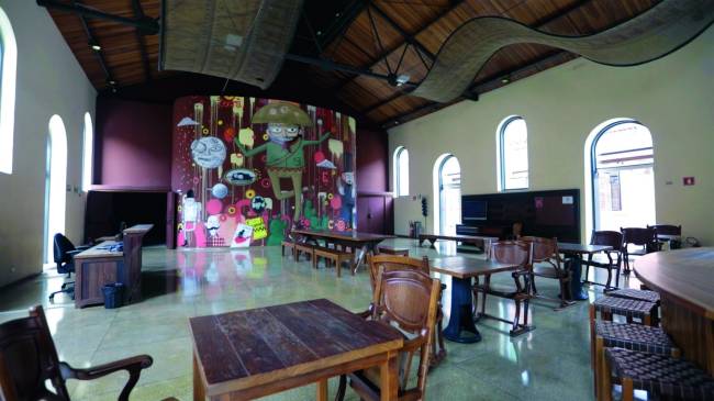 cinemateca_brasileira_foyer_Sala Oscarito _ credito Caio Brito e João Pedro Albuquerque.jpg Entrada da sala Oscarito, na Cinemateca.