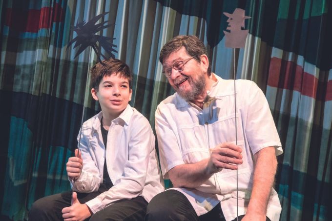 Celso Frateschi é avô que conta histórias em peça de comemoração