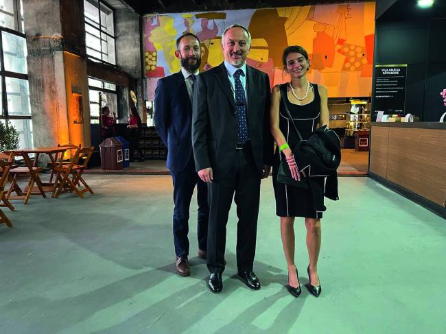 Os diplomatas italianos Andrea Tadiello, Domenico Fornara e Livia Satullo Os diplomatas italianos Andrea Tadiello, Domenico Fornara e Livia Satullo