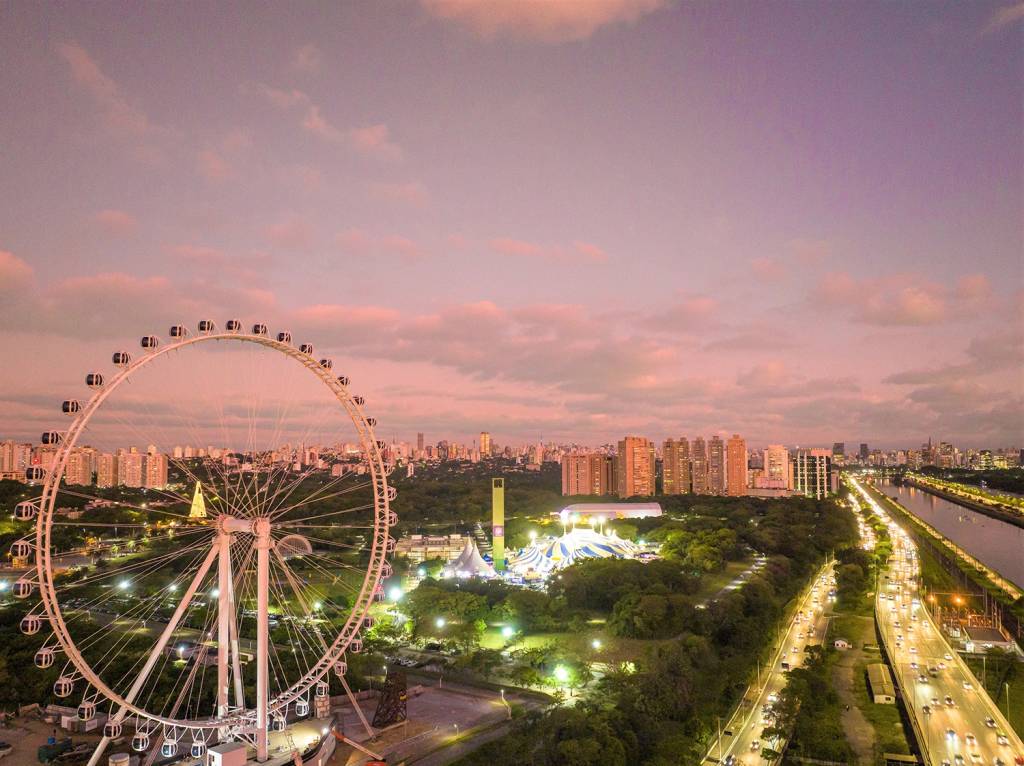 Maior roda-gigante da América Latina inaugura em São Paulo