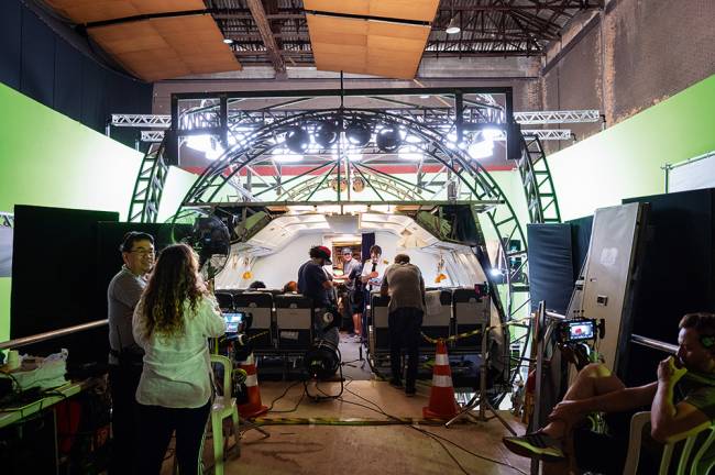 sequestro voo 375 Boeing foi construído no set especialmente para o filme 'Sequestro do Voo 375'