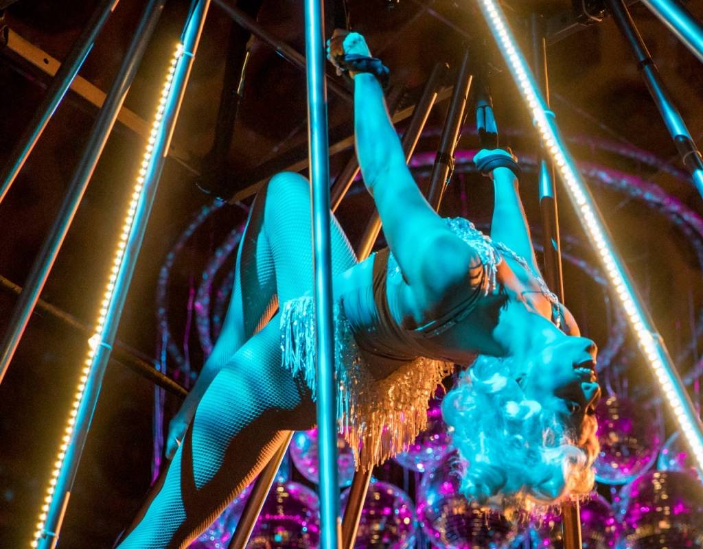 Festa inspirada no Grande Gatsby terá jardim, camarote e bar secreto em SP