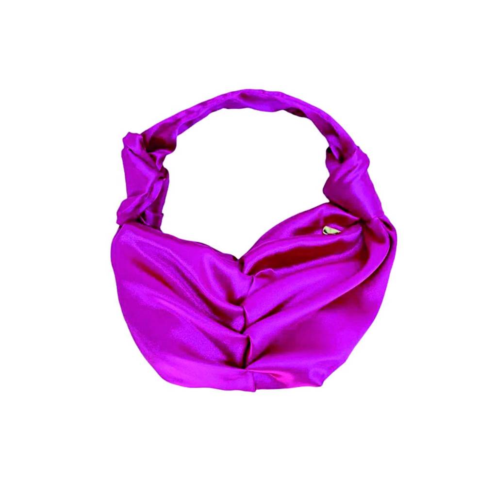 bolsa cj.jpg Bolsa de ombro em cetim magenta. Possui uma alça curta