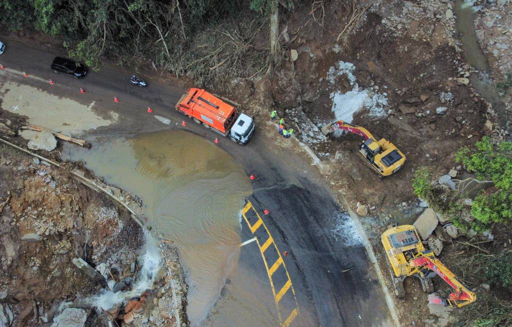 São Sebastião divulga nomes de 12 mortos em decorrência das chuvas