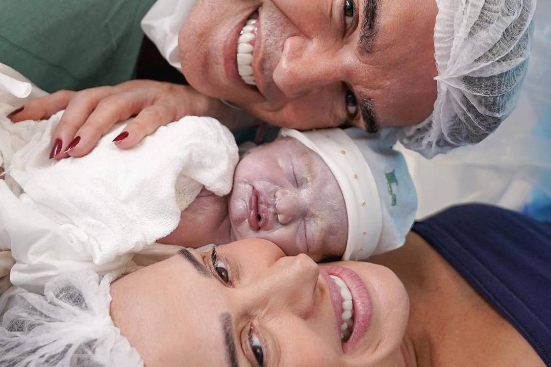 Atriz anunciou gravidez em setembro de 2022 por meio de um vídeo em que aparecia sapateando com o marido