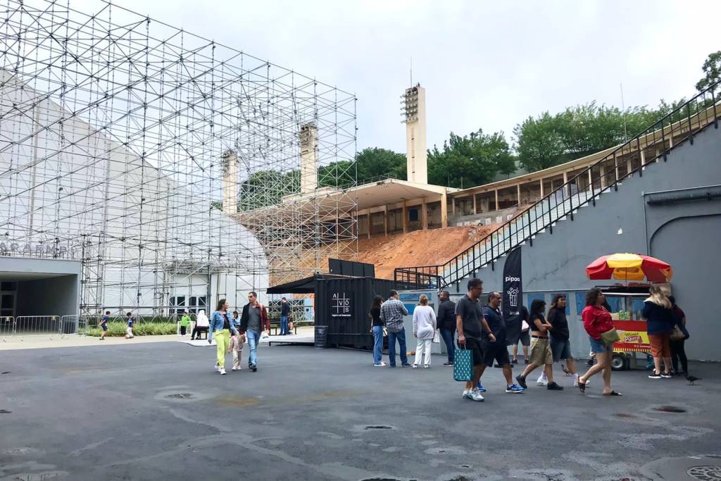 Passeio no Pacaembu: espaço foi instalado na fachada norte