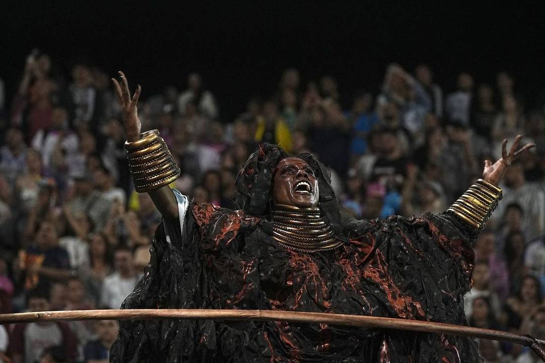 Desfile da Rosas de Ouro no Carnaval 2023.