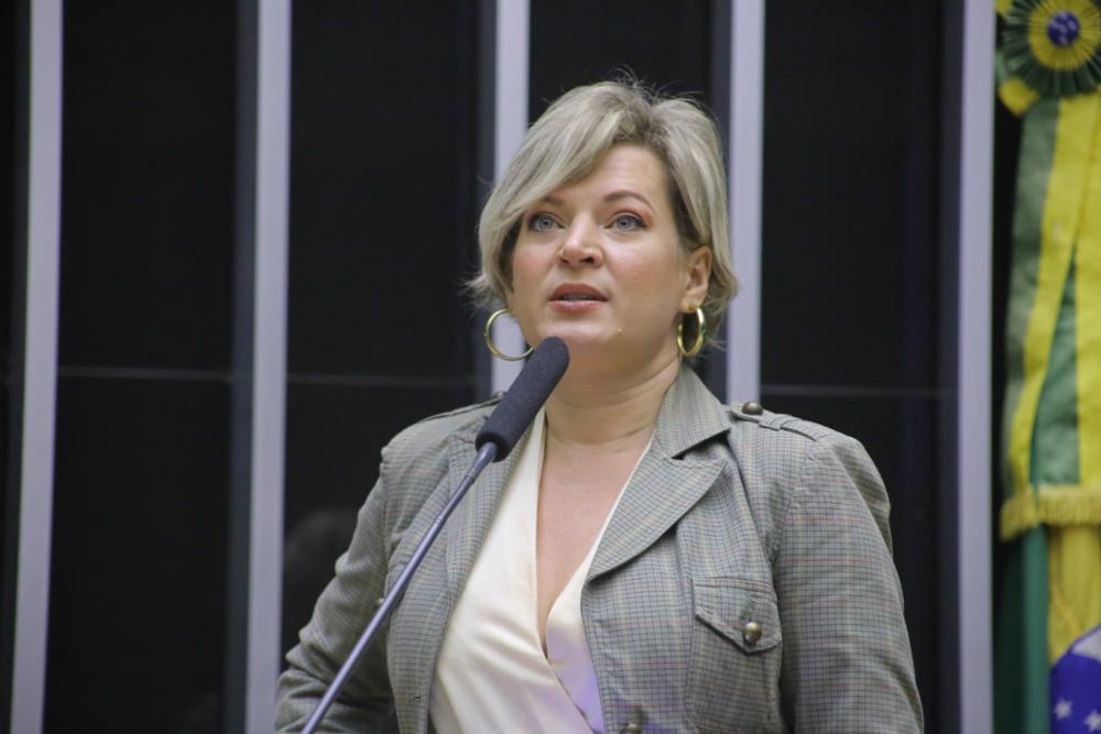 PSDB municipal cita “postura arrogante” e expulsa Joice Hasselmann