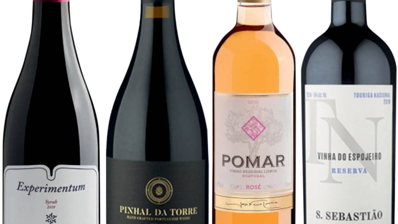 Quatro garrafas de vinho