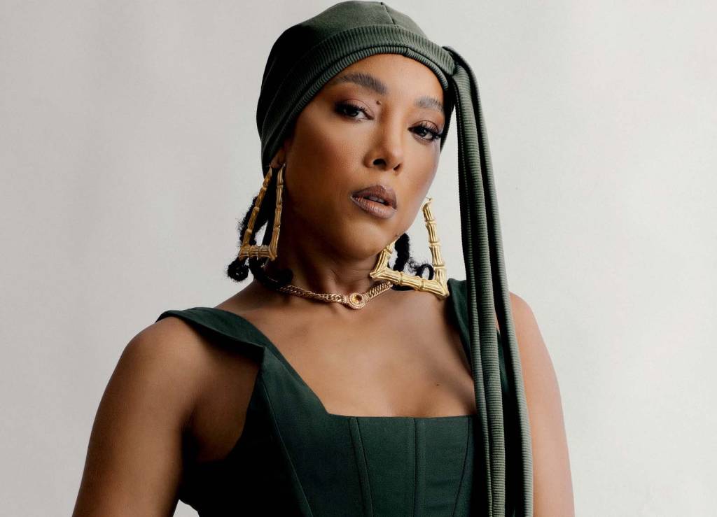 Negra Li celebra 25 anos de carreira: “Não troco meus 40 pelos meus 20”