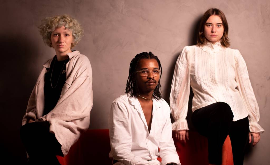 Trio cinéfilo cria produtora dedicada a histórias sobre minorias em SP