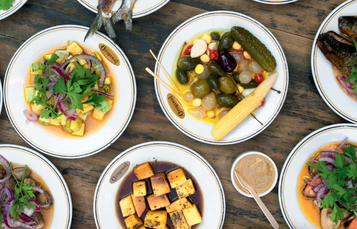 Tradicionais, os balcões de acepipes ressurgem em bares de São Paulo