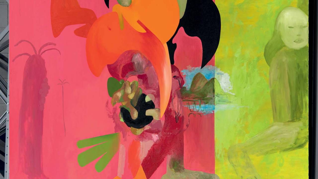 Imagem mostra pintura colorida com três papagaios pintados abstratamente