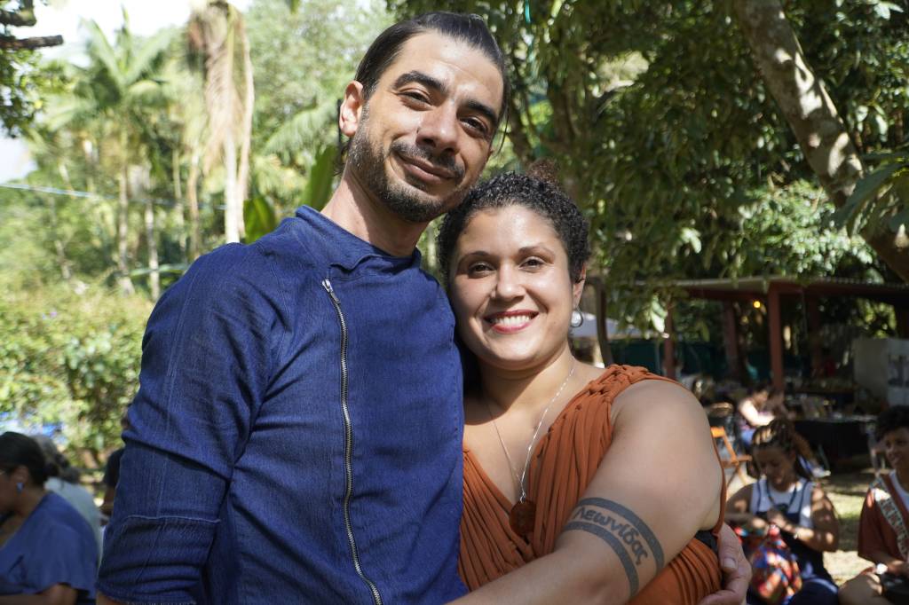 Retrato do casal de realizadores Robert José e Joy Izauri