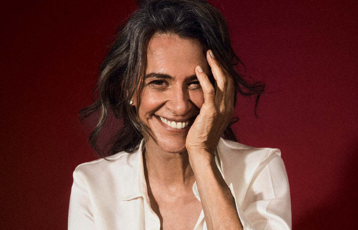 Simone traz turnê de cinquenta anos de carreira para São Paulo