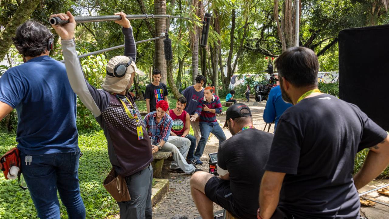Filmagens de longa e série sobre os Mamonas Assassinas em parque