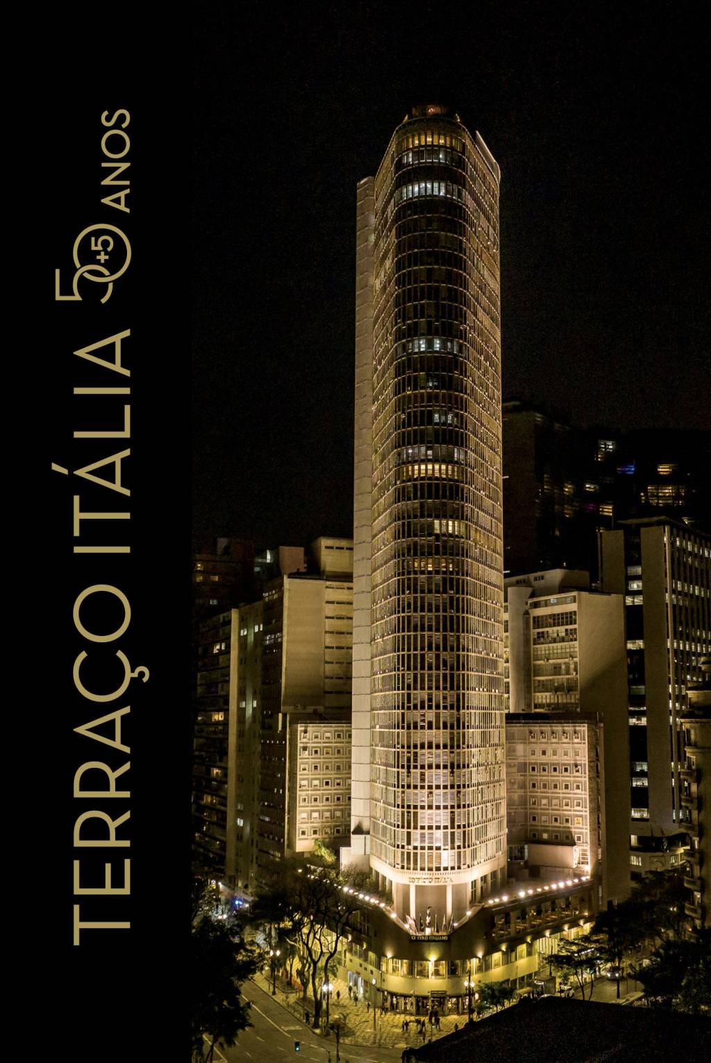 Capa_Terraço Itália (Fabio Knoll) Capa exibe título 'Terraço Itália: 50+5 Anos' e foto de edifício.