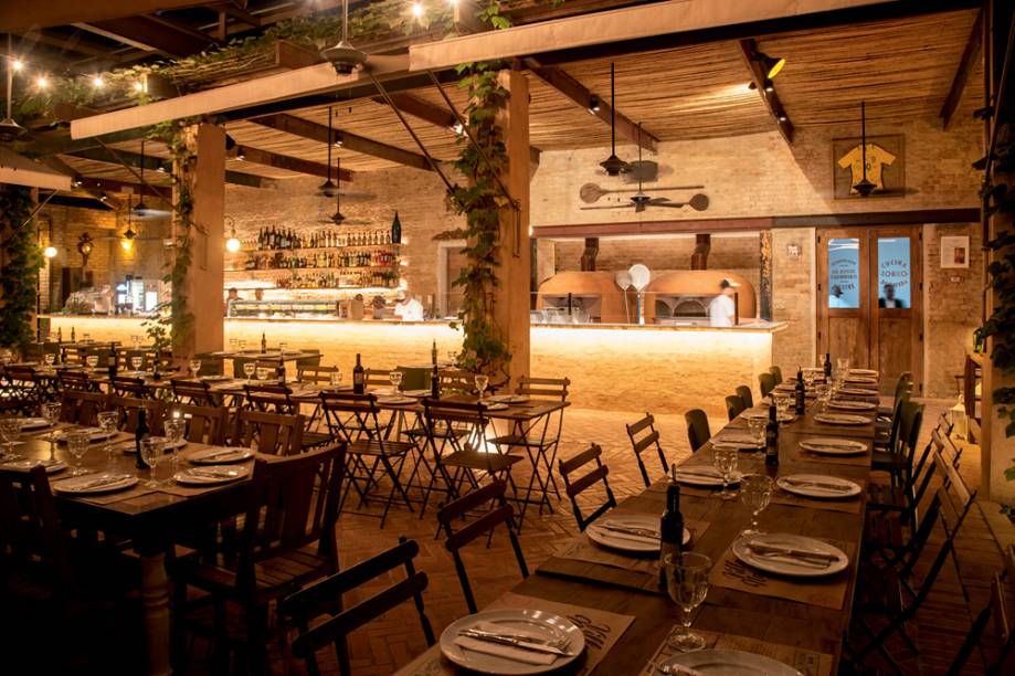 Salão ajardinado: 450 metros quadrados Salão ajardinado: 450 metros quadrados