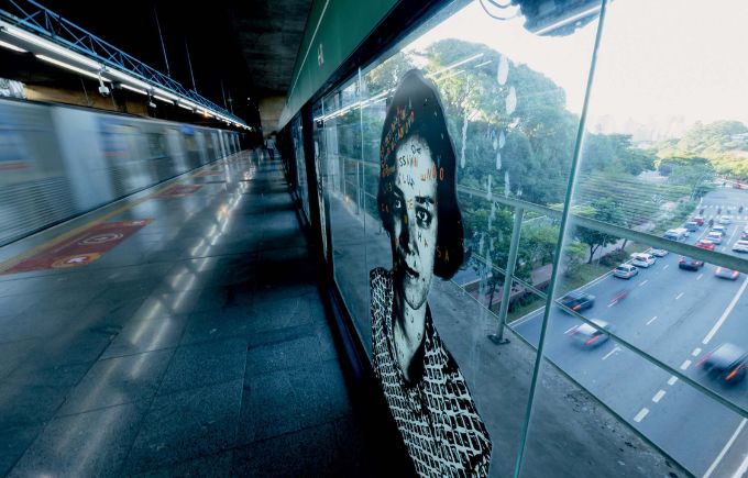 Sumaré: obra de Alex Flemming retrata fotos de RG de 22 pessoas