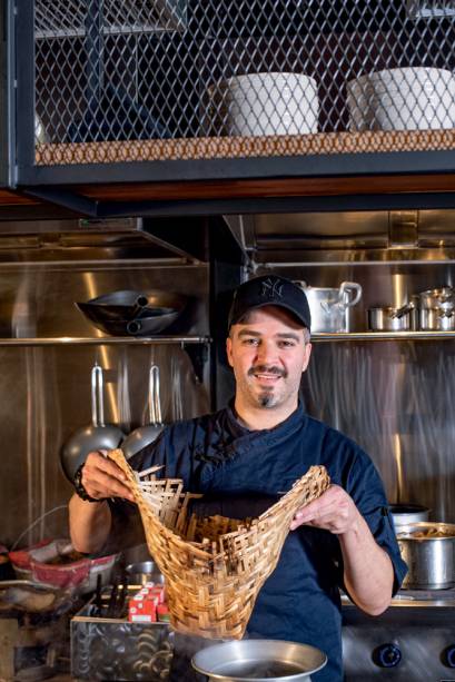 Maurício Santi: chef especialista em preparos tailandeses